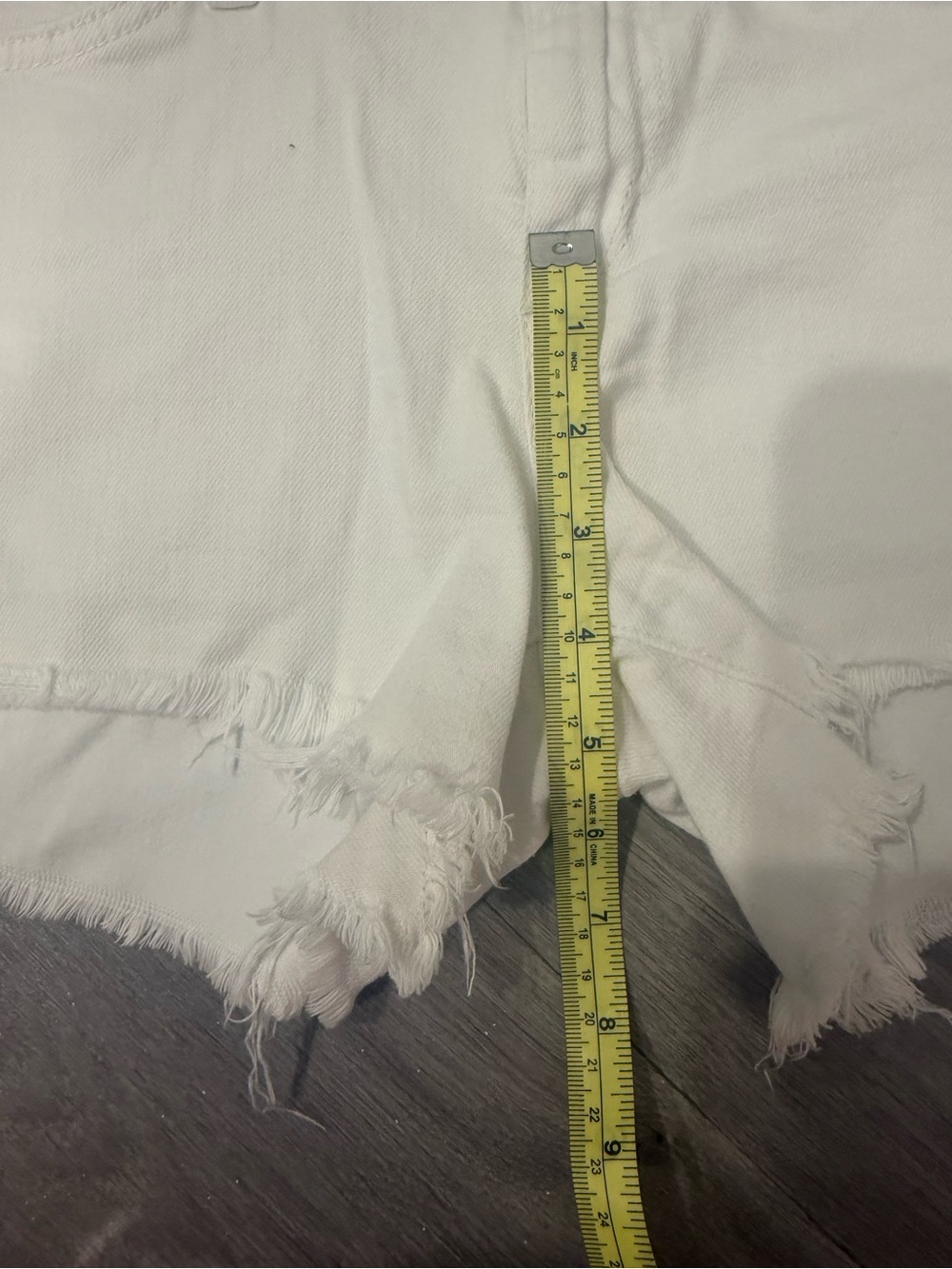The Ozzie 4” Cut-Off White Frayed Hem Denim Shorts - - Picture 9 of 9